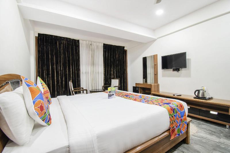 Fabhotel Oriental Suites Frazer Town image