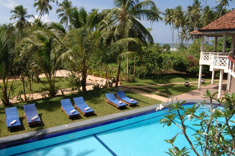 Wunderbar Beach Hotel image