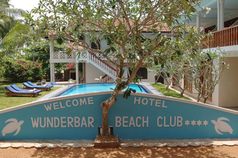 Wunderbar Beach Hotel image
