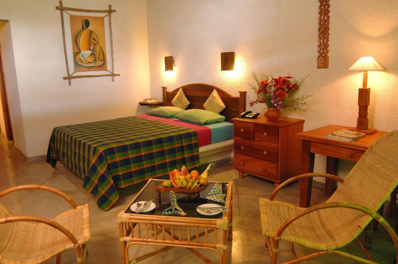 Wunderbar Beach Hotel image