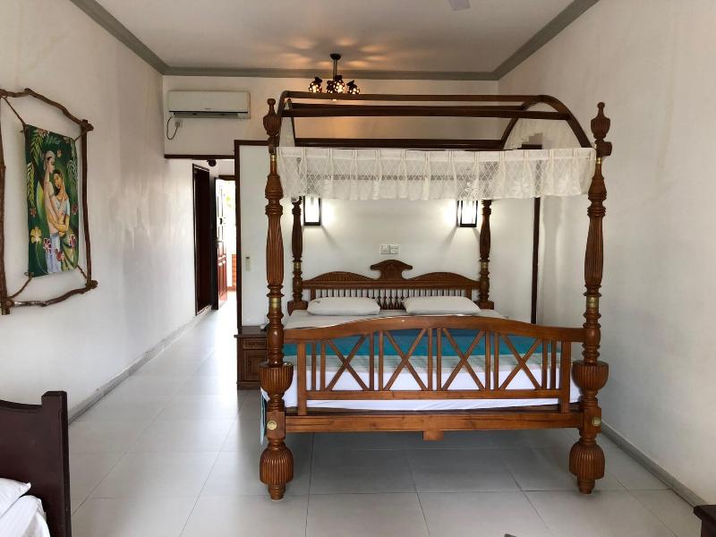 Wunderbar Beach Hotel image