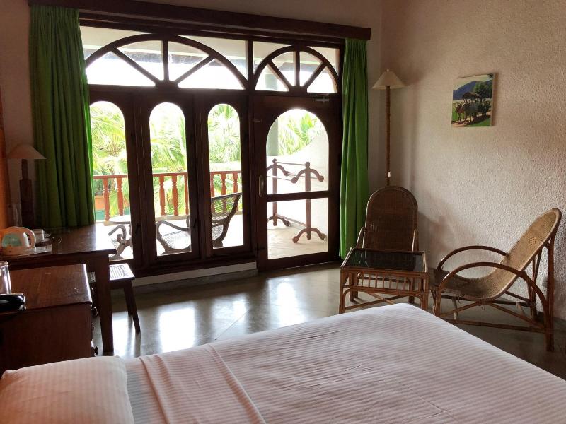 Wunderbar Beach Hotel image