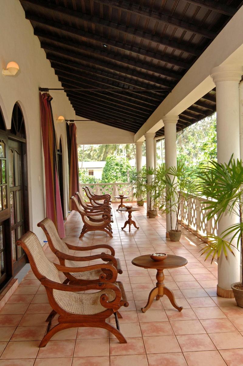 Wunderbar Beach Hotel image