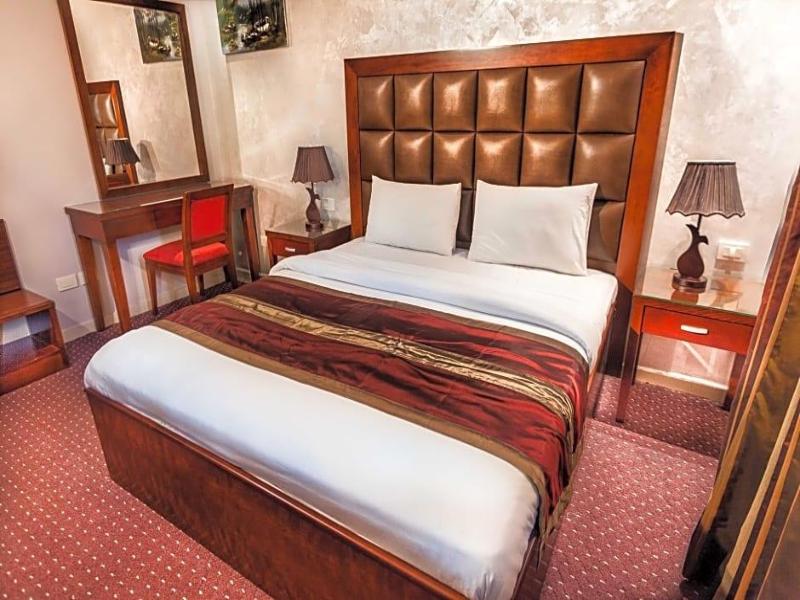 Sofia Suites Hotel image