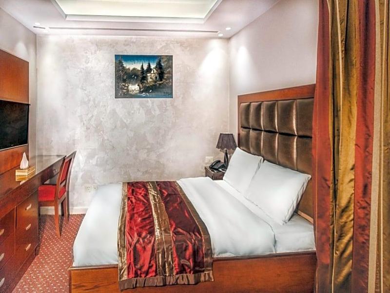 Sofia Suites Hotel image