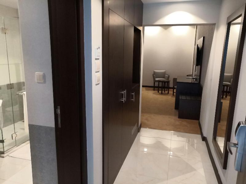 Holiday Villa Hail Hotel image