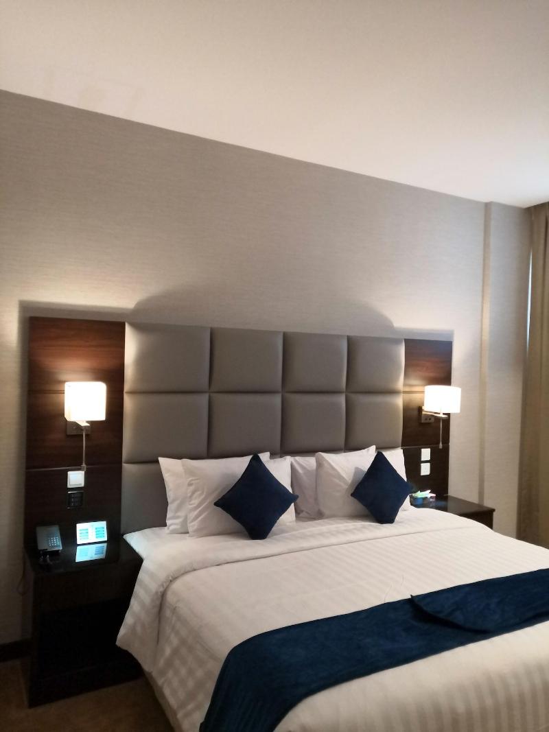 Holiday Villa Hail Hotel image