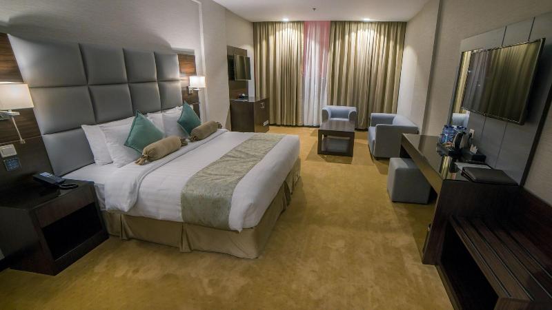 Holiday Villa Hail Hotel image