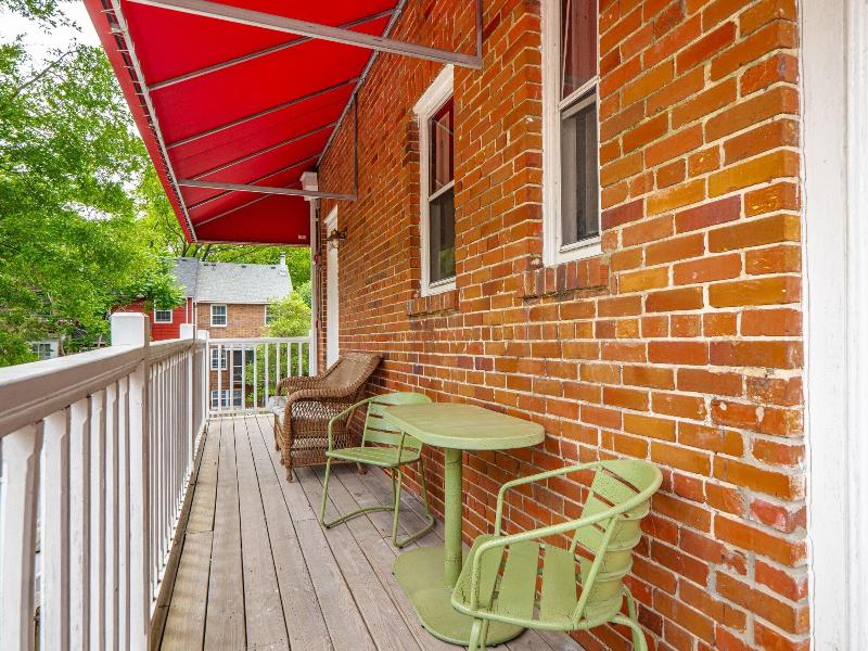 Front Street Inn image
