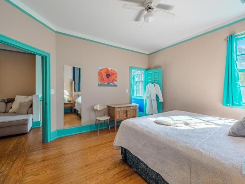 Front Street Inn image