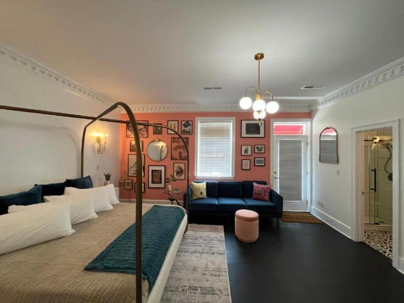 Front Street Inn image