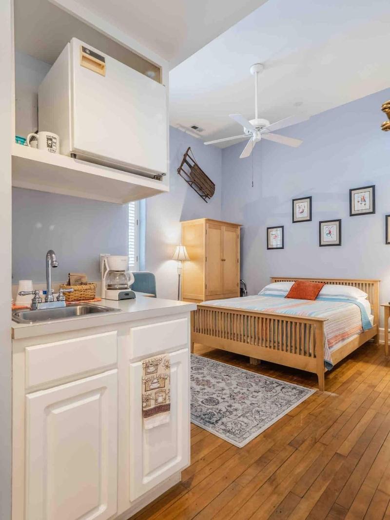 Front Street Inn image