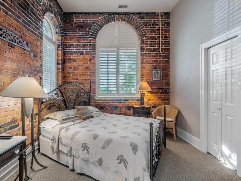 Front Street Inn image