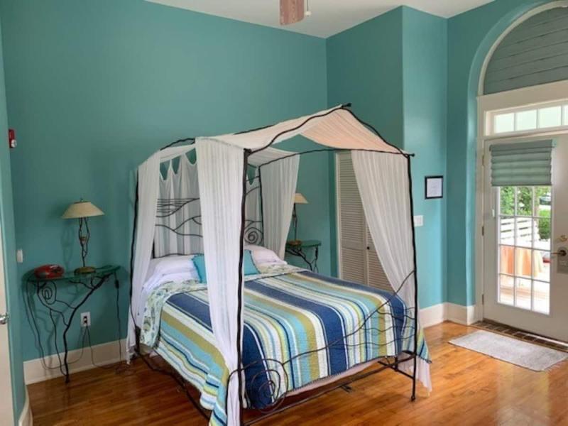 Front Street Inn image
