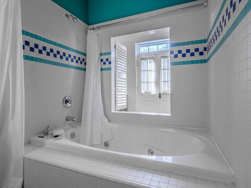 Front Street Inn image