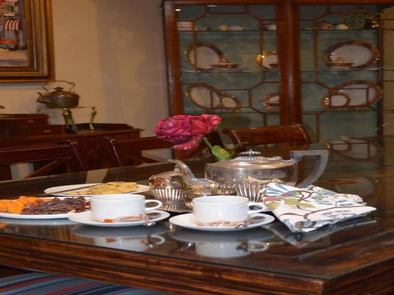 Elizabeth Manor image
