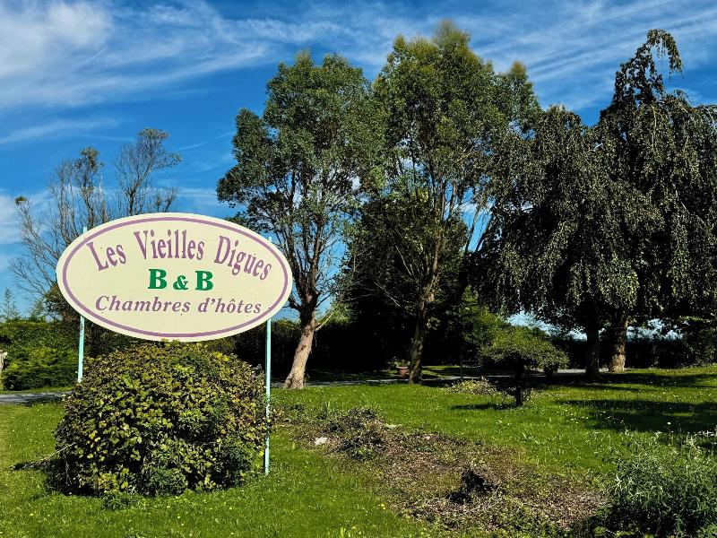 Les Vieilles Digues image