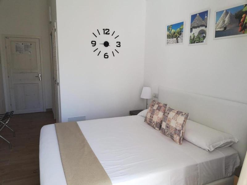 B&B Suites Via del Mare image