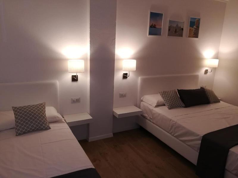 B&B Suites Via del Mare image