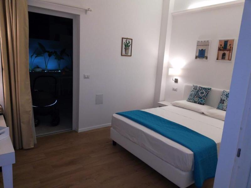 B&B Suites Via del Mare image