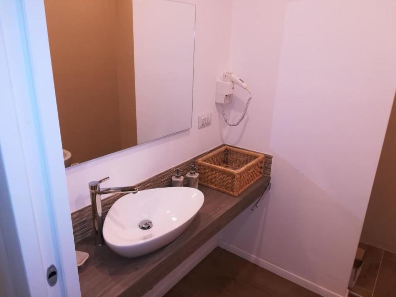 B&B Suites Via del Mare image