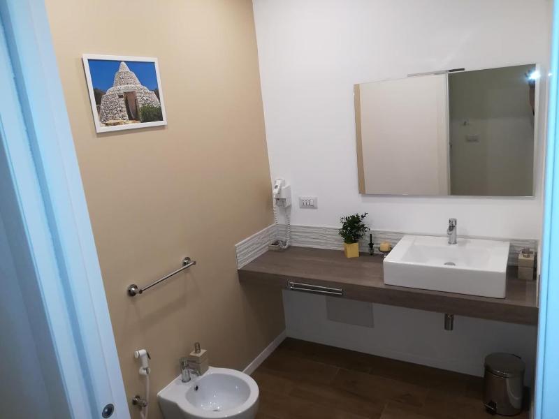 B&B Suites Via del Mare image