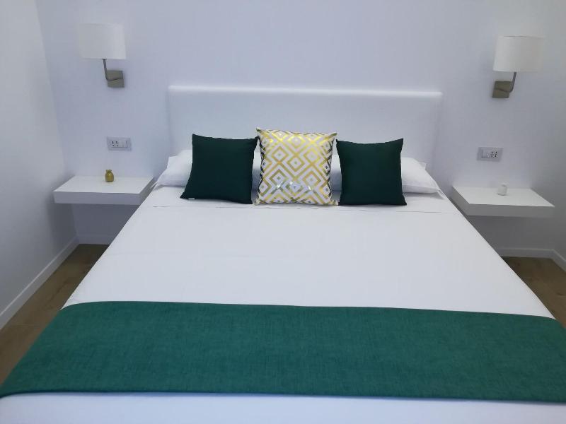 B&B Suites Via del Mare image