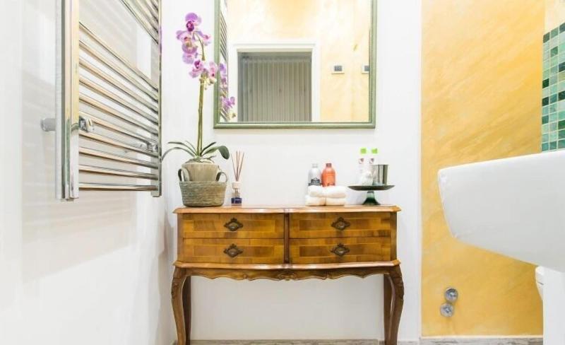 B&B Colombo image