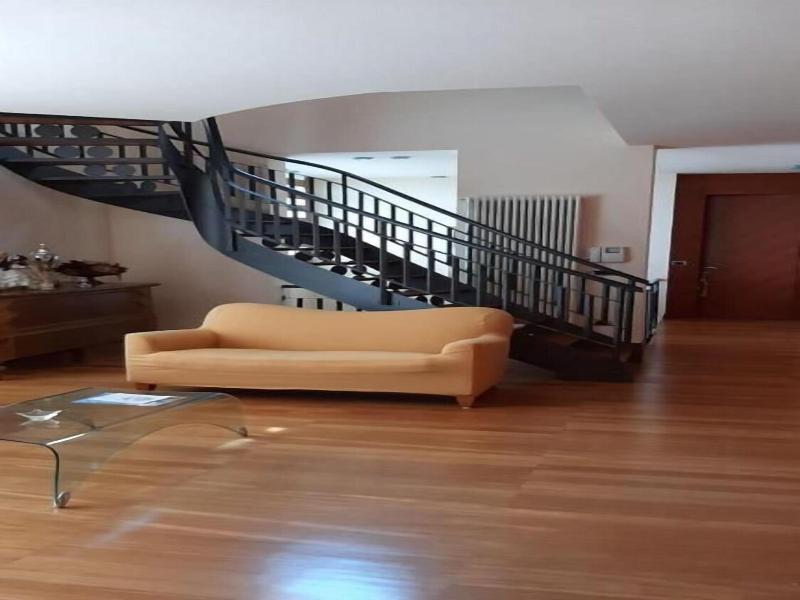 B&B Paradiso image