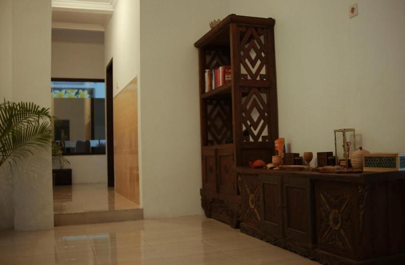 De Lungguh Family Homestay image