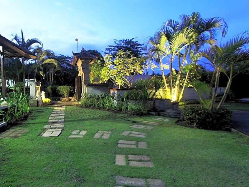 Alamanda image