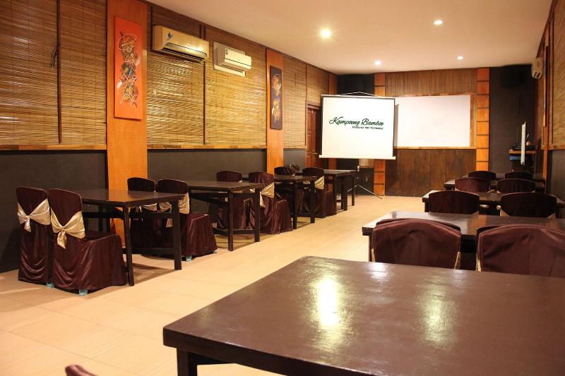 Bamboe Inn Homestay image