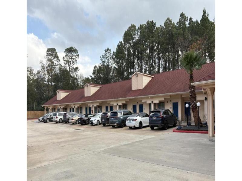 Regency Inn & Suites By Capital O Houston IAH Apt image