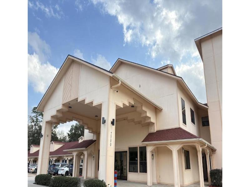 Regency Inn & Suites By Capital O Houston IAH Apt image