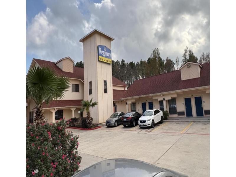 Regency Inn & Suites By Capital O Houston IAH Apt image