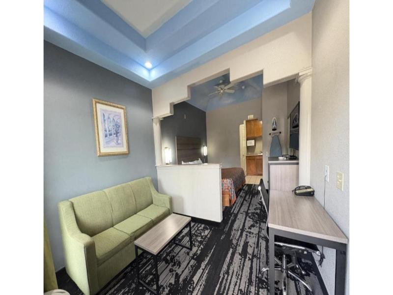 Regency Inn & Suites By Capital O Houston IAH Apt image