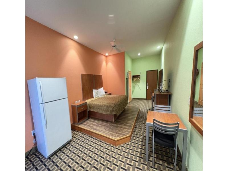 Regency Inn & Suites By Capital O Houston IAH Apt image