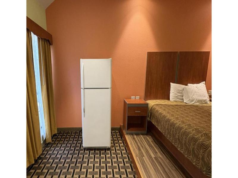 Regency Inn & Suites By Capital O Houston IAH Apt image