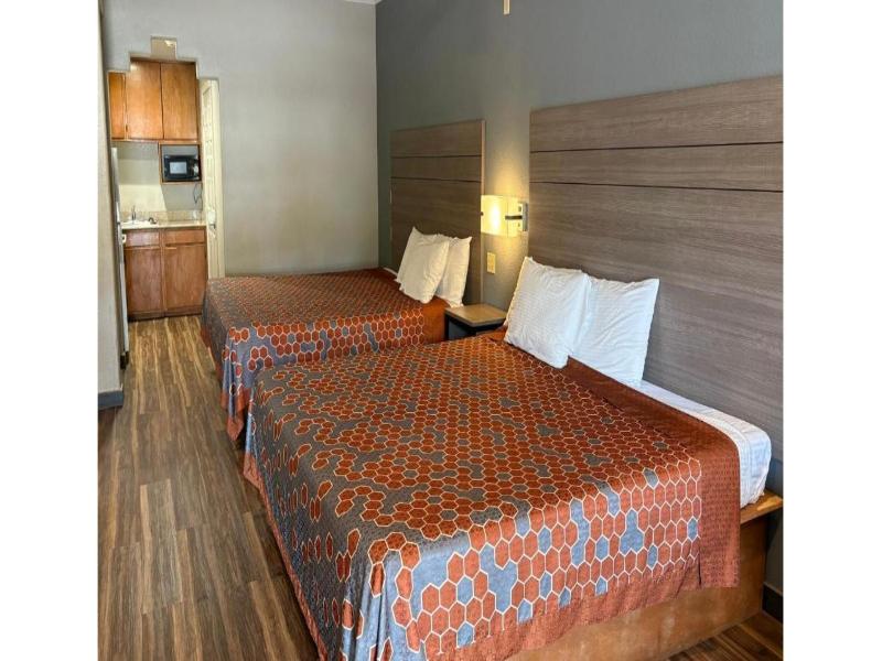 Regency Inn & Suites By Capital O Houston IAH Apt image