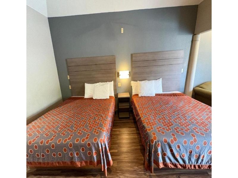 Regency Inn & Suites By Capital O Houston IAH Apt image