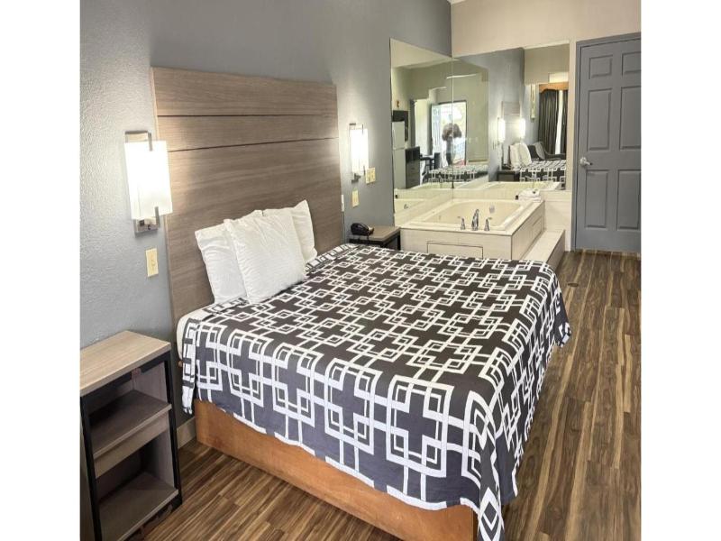 Regency Inn & Suites By Capital O Houston IAH Apt image