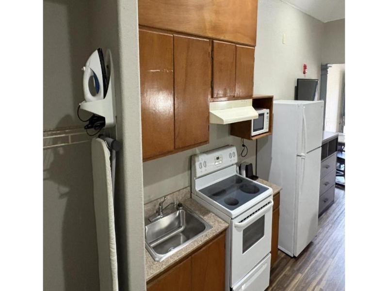 Regency Inn & Suites By Capital O Houston IAH Apt image