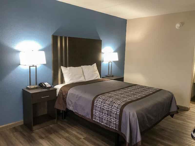 Motel 6 Burlington, NC image