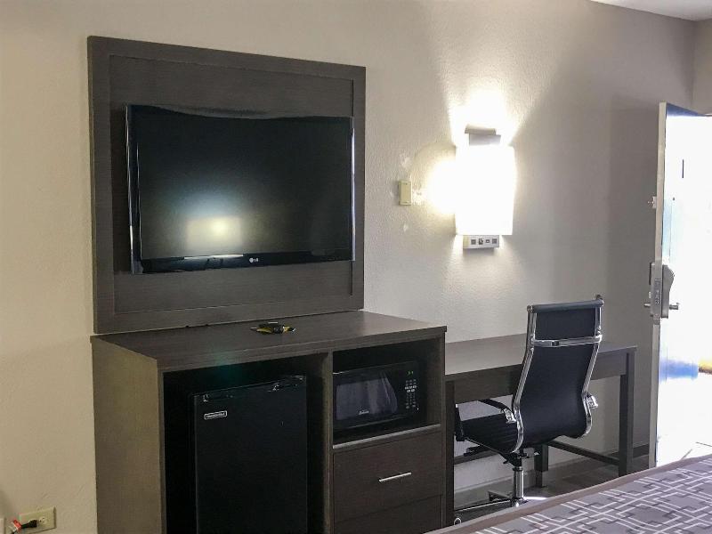 Motel 6 Burlington, NC image