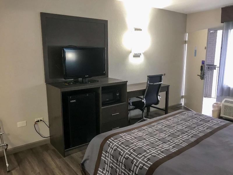 Motel 6 Burlington, NC image