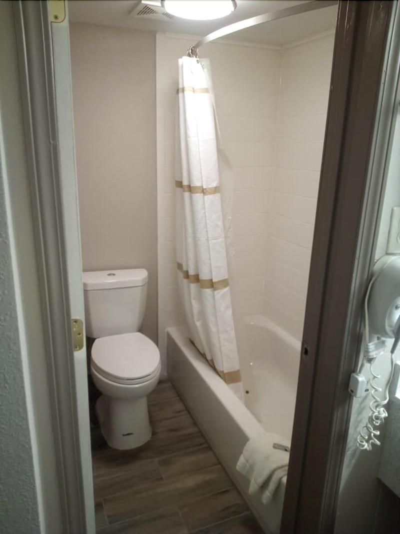 Motel 6 Burlington, NC image