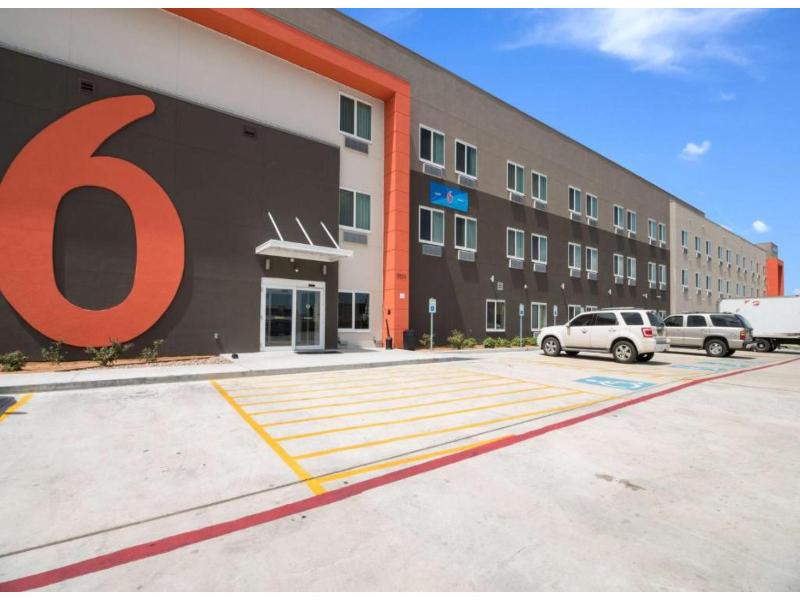 Motel 6 Corpus Christi, Tx GA — exterior view