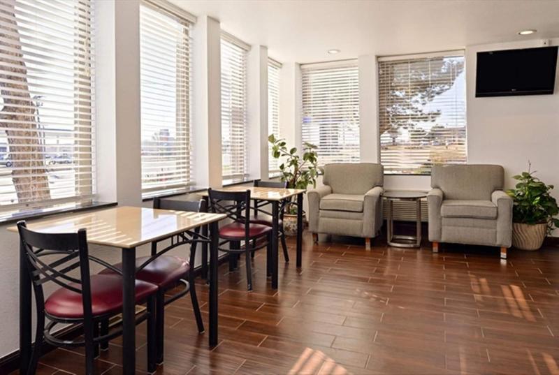 Executive Inn image
