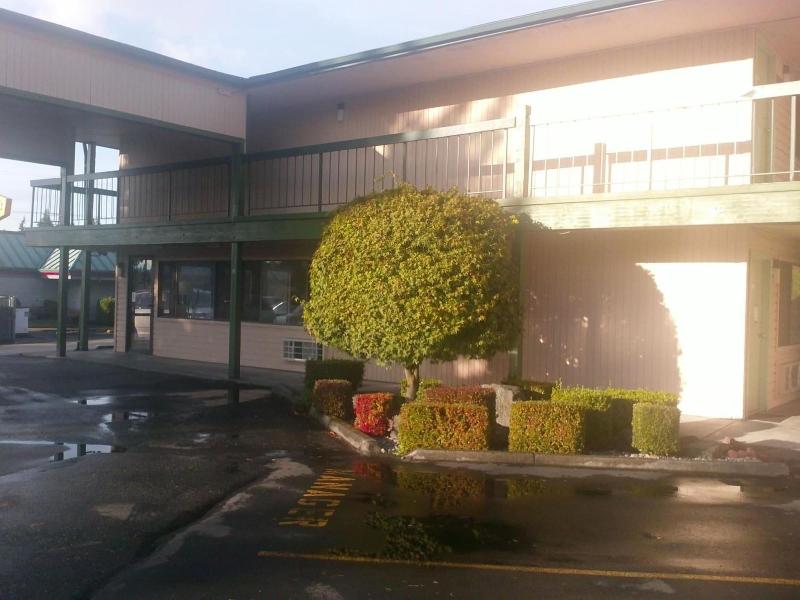 Sunrise Inn image