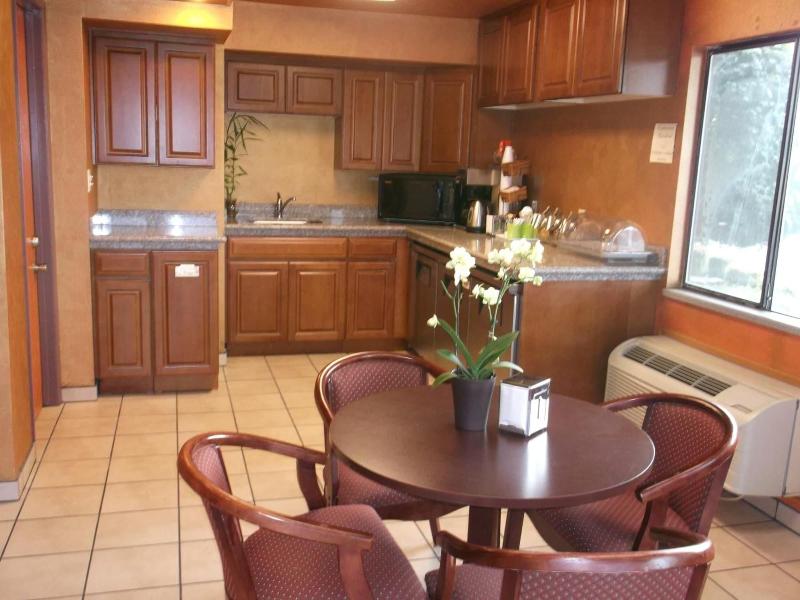 Sunrise Inn image